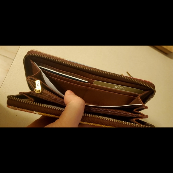 Fossil purse/wallet - Picture 2 of 3